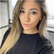 Ragazza in possesso di livello B2 (FIRST) di inglese offre lezioni private online